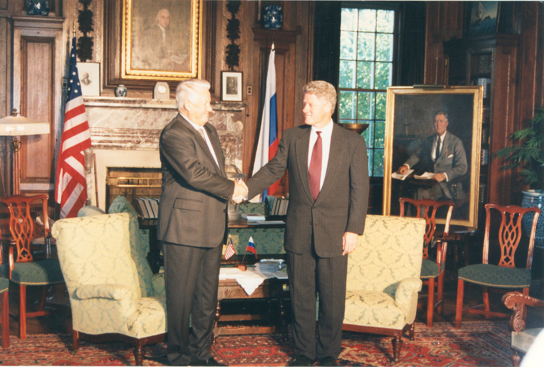 President Bill Clinton and Russian President Boris Yeltsin 9070647448