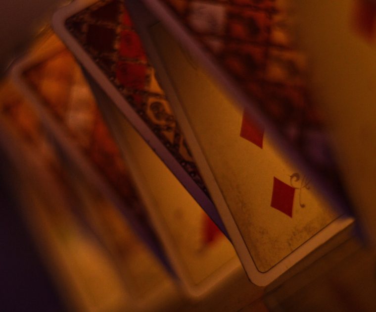 hand light wood night game leaf 1263519 pxhere.com