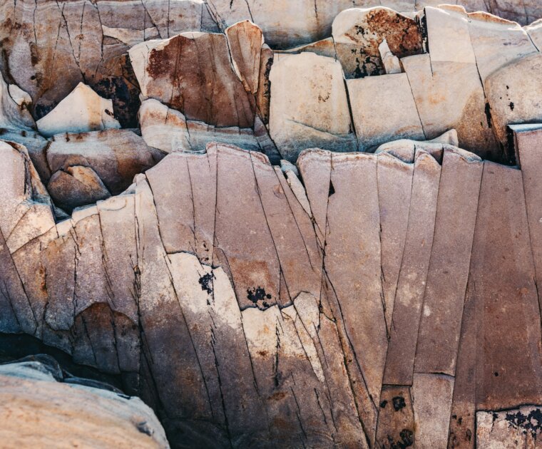 tim mossholder kYT8gMyh 4Y unsplash 1