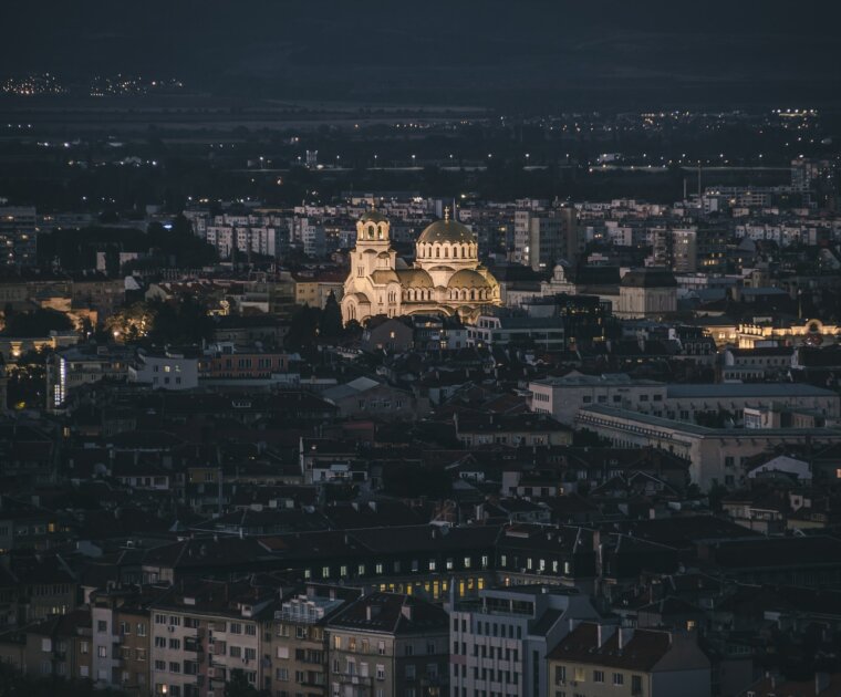 alexandr bormotin UPoSvgmFKmo unsplash