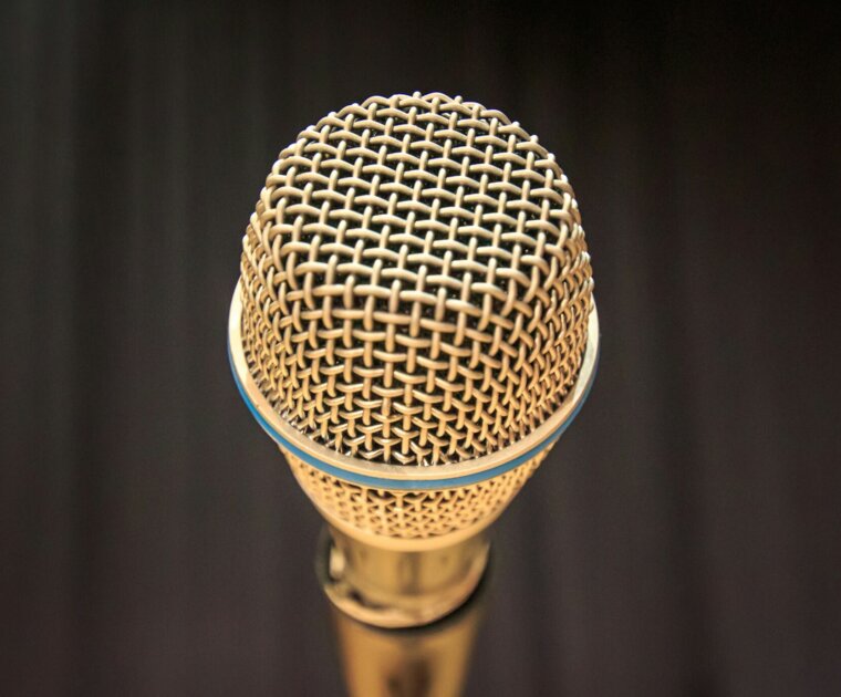microphonepicture3 scaled e1773414562235